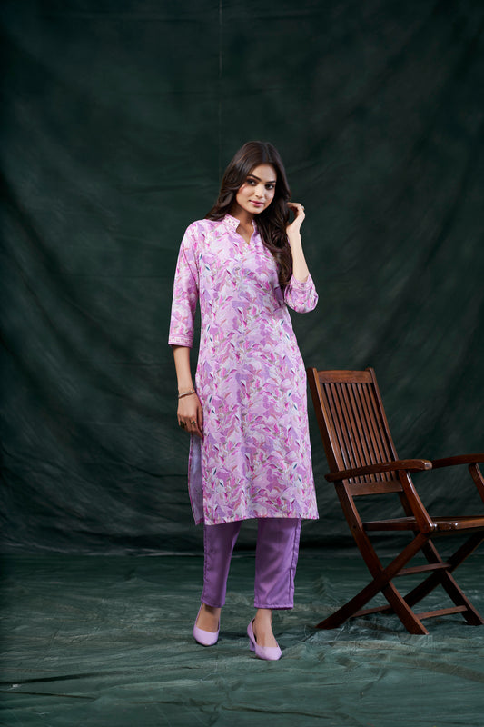 Elegant Lavender Floral Print V-Slit Straight Kurti
