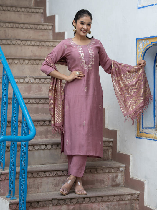 Aspora Onion Pink Floral Embroidered Straight Kurta With Trousers & Dupatta