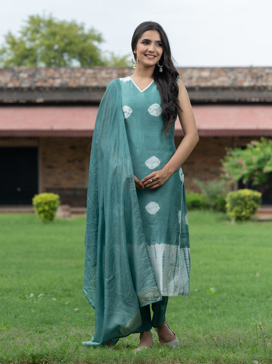 Aspora Seagreen Pure Silk Shibori Printed Straight Kurta With Trousers & Dupatta