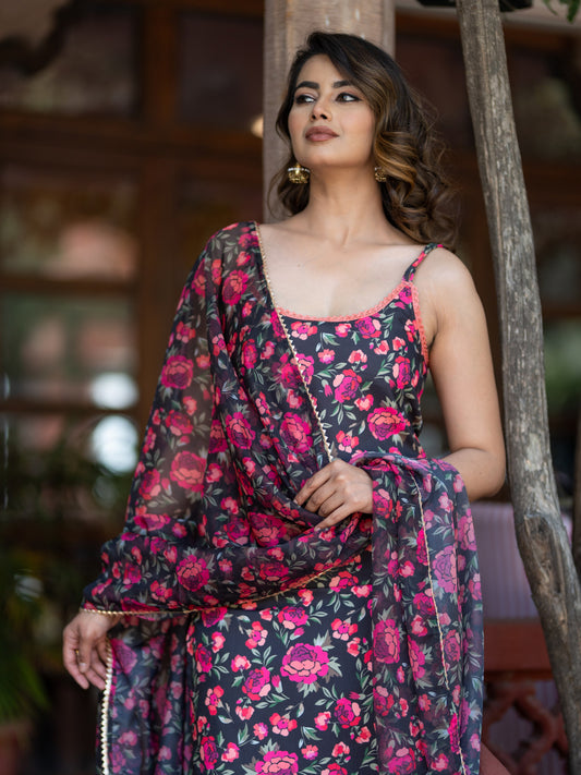Aspora Black Floral Printed Straight Kurta With Trousers & Dupatta