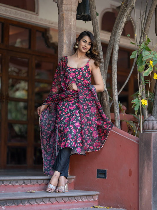 Aspora Black Floral Printed Straight Kurta With Trousers & Dupatta