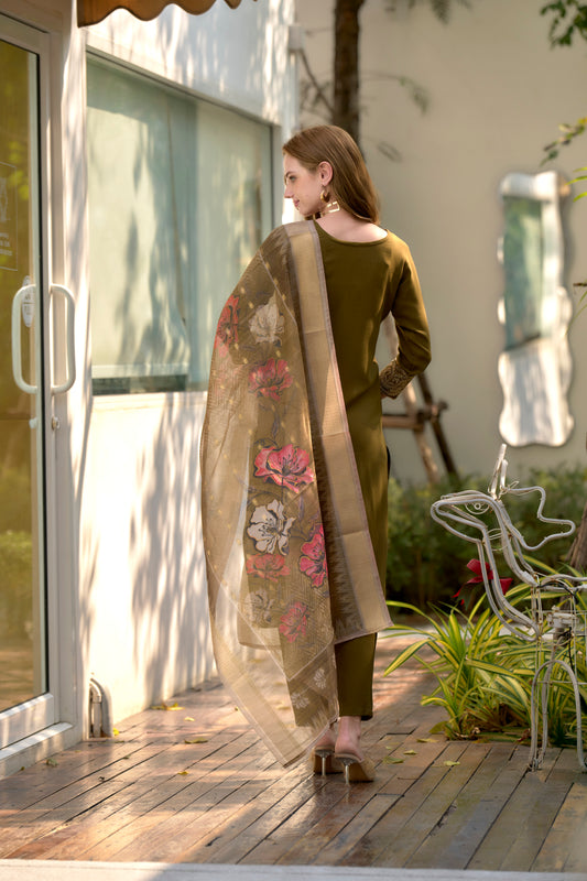 Mehndi Rayon Embroidered Kurta Set with Printed Organza Dupatta