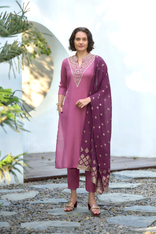 Onion Pink Embroidered Kurta Set with Vatican Trouser & Chanderi Dupatta