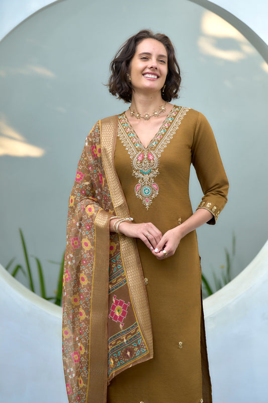 Golden Oak Kurta & Trouser Ensemble with Heirloom-Inspired Dupatta