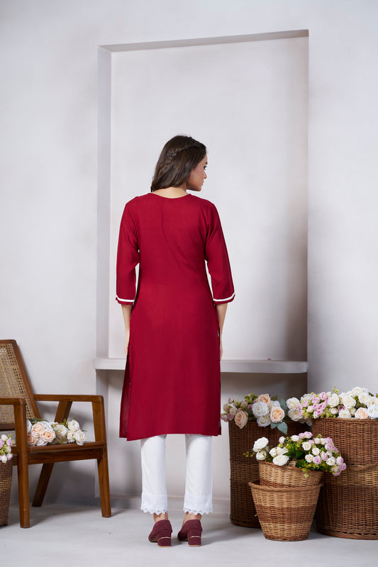Maroon Floral Printed Round Neck Straight Kurti