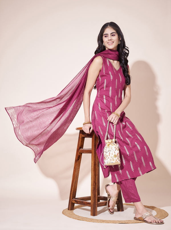 Aspora Rani Pink Pure Silk Floral Woven Straight Kurta With Trousers & Dupatta (KS-LF-250-RaniPink)