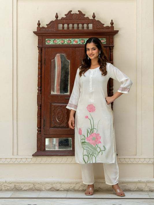 Women White Viscose Jacquard Kurta with Pink Lotus Woven Design & Solid Pants