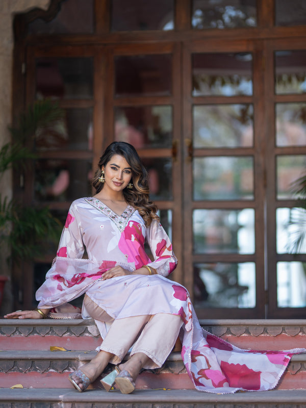 Aspora Rose Pink Crepe Silk Floral Printed Straight Kurta With Trouser & Dupatta(KS-VNF-Meghna-RosePink)