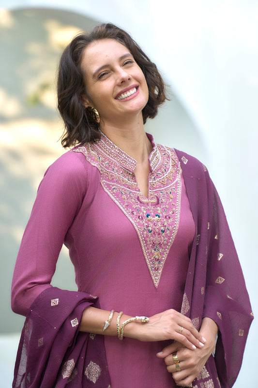 Onion Pink Embroidered Kurta Set with Vatican Trouser & Chanderi Dupatta