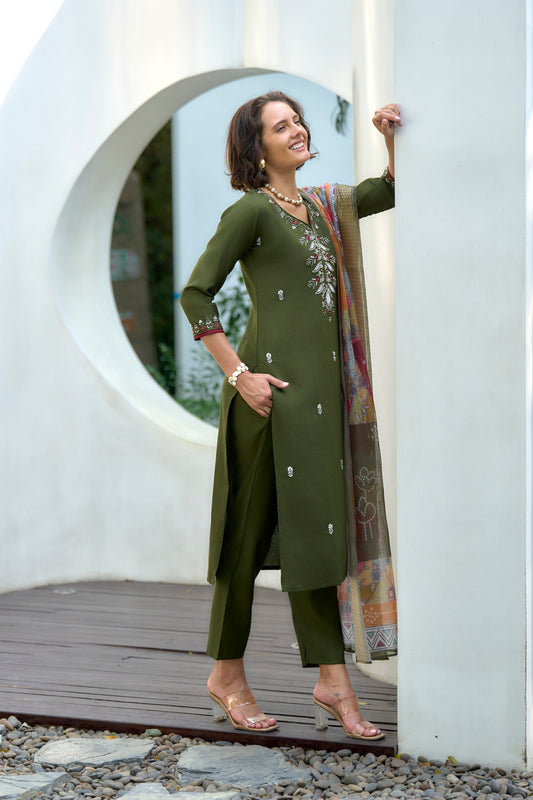 Olive Royale embroidered Vatican Kurta Set with Multicolor Ethnic Dupatta